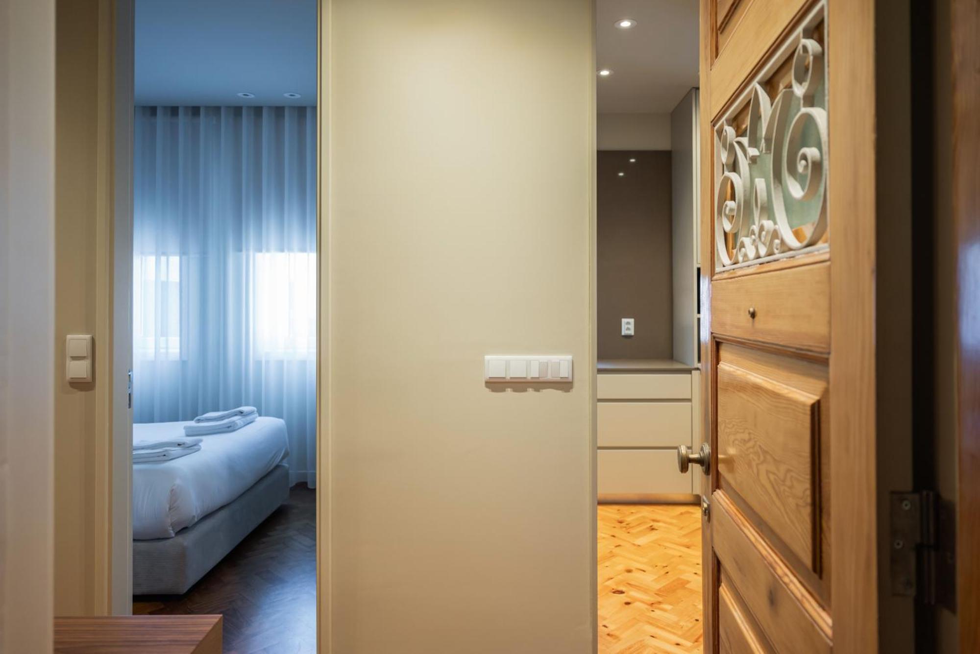Orm Catedral & Sao Bento & Luiz Apartments ポルト エクステリア 写真